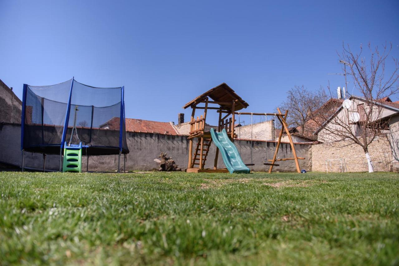 DuMalux apartment Subotica Bagian luar foto