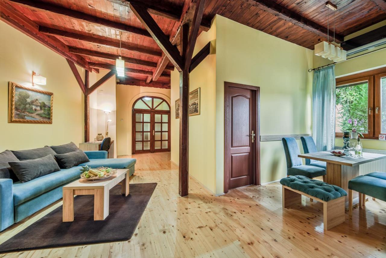 DuMalux apartment Subotica Bagian luar foto